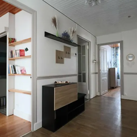 Casa de Férias Maison 3* Cosy Au Centre De Pour 6 Pers. - Fr-1-858-13 *
